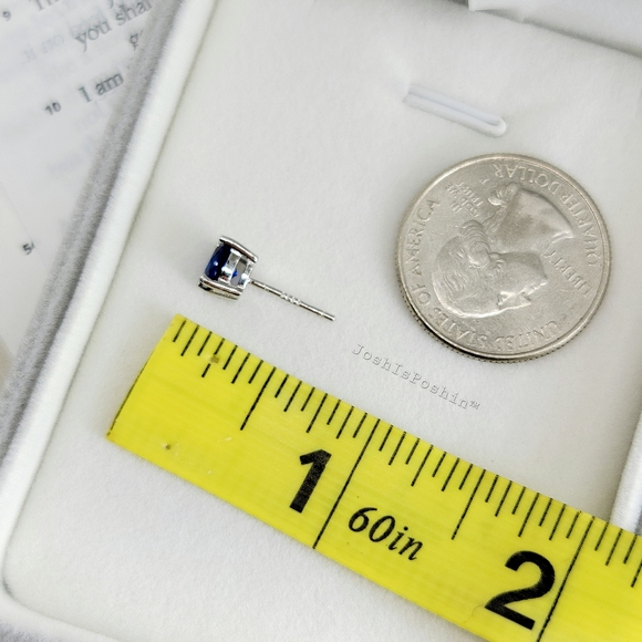 Cushion cut tanzanite earring studs in sterling silver - Picture 9 of 10